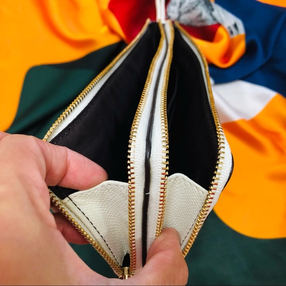 NEW Authentic Coach Soft Leather Large Wristlet - Picture 5 of 12